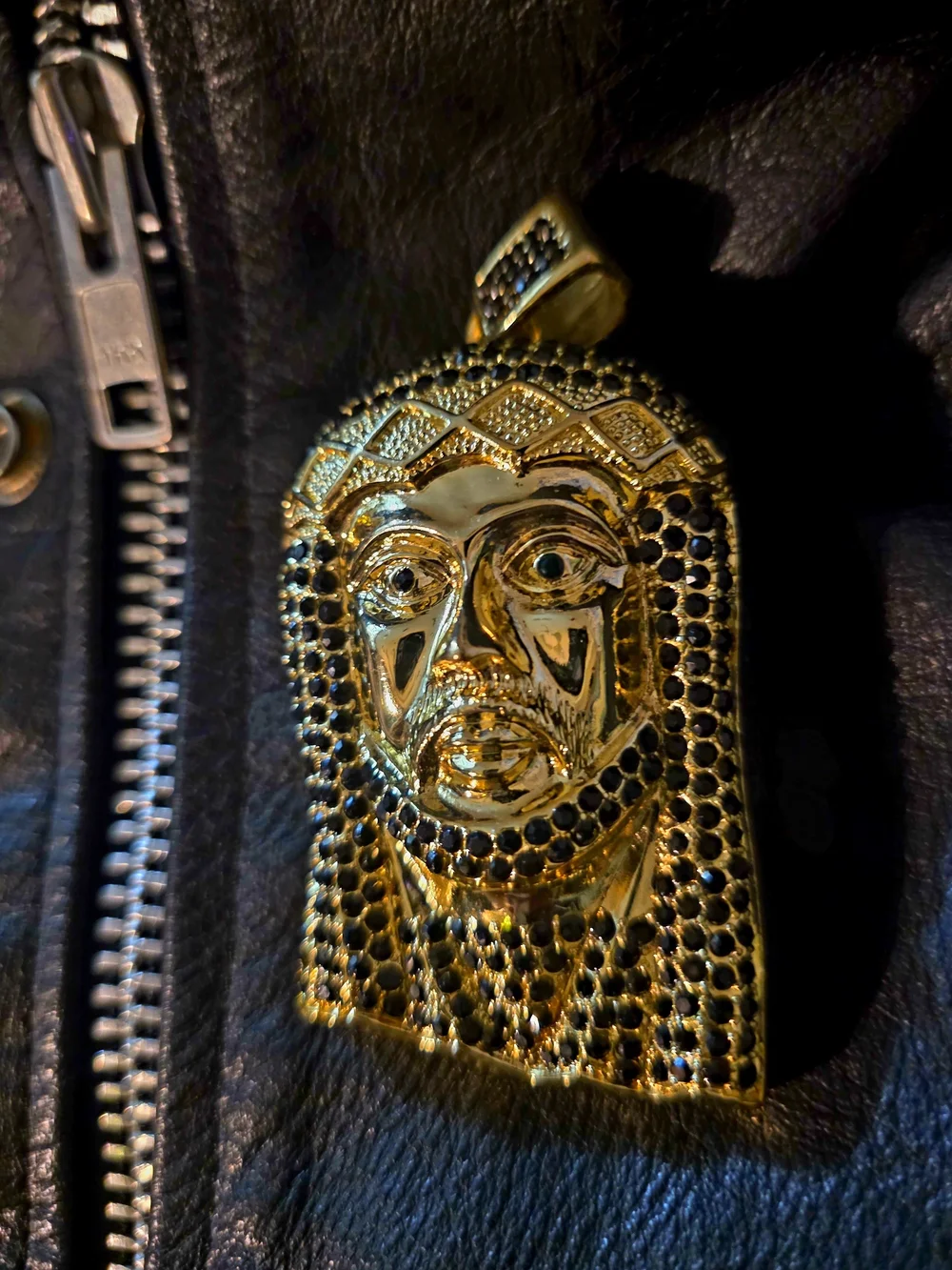 N/A stylish gold